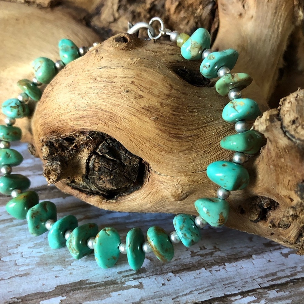🩵 Vintage Genuine Turquoise Nugget and Silver Beaded Boho Bracelet - Picture 7 of 9